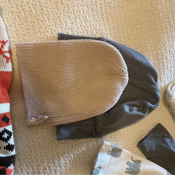 25+ Items Baby Clothes Bundle - Picture 8 of 8